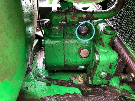 john deere hydraulic pump leak